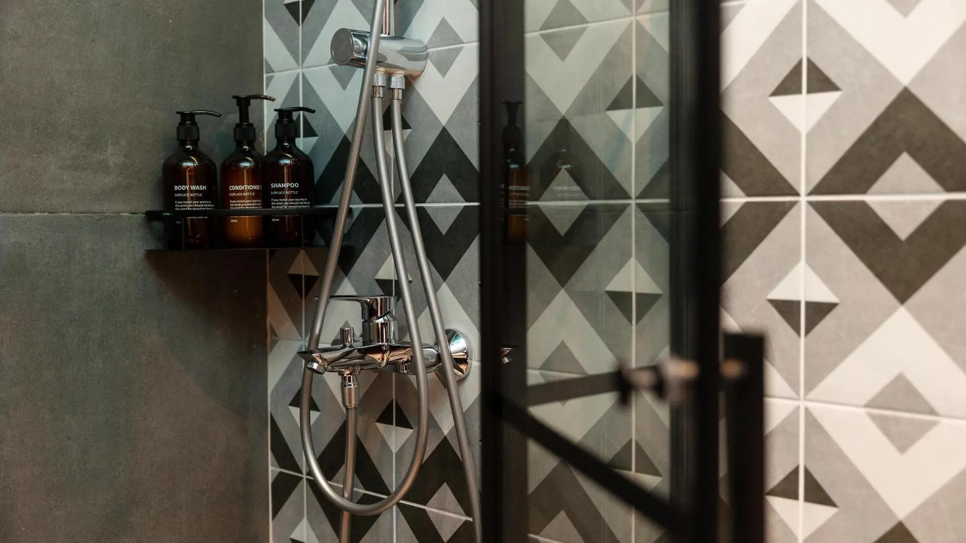 Valaoritou 3 Luxury Rooms Thessaloniki
